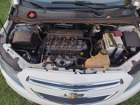 CHEVROLET ONIX 1.4 MPFI LT 8V FLEX 4P MANUAL CHEVROLET ONIX 1.4 MPFI LT 8V FLEX 4P MANUAL